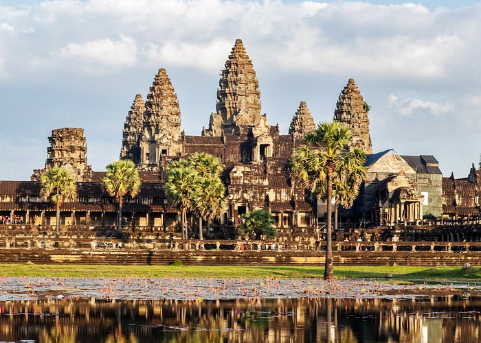 Siem Reap – Angkor Wat – Phnom Kuellen – Phnom Penh 